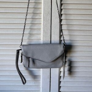 Urban Expressions Silver Gray Vegan Leather Crossbody & Wristlet Clutch – NWT